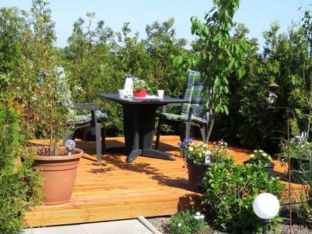 Neue Gartenterrasse Ferienhaus Mariechen