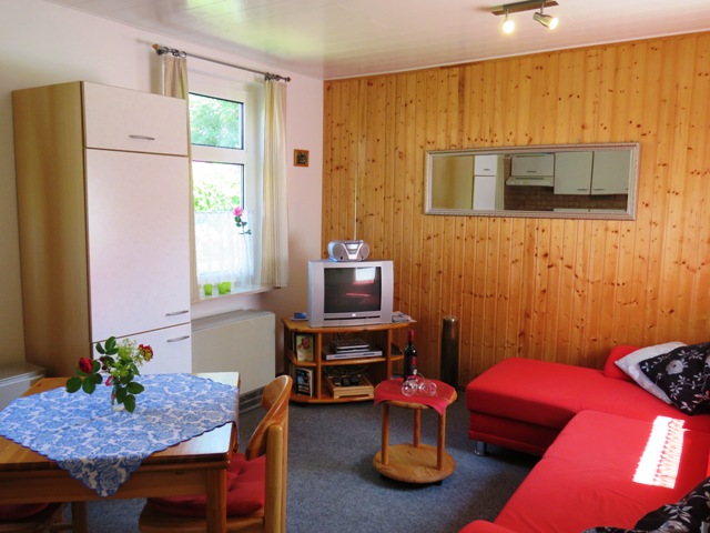 Wohnzimmer mit einer K�chenzeile
